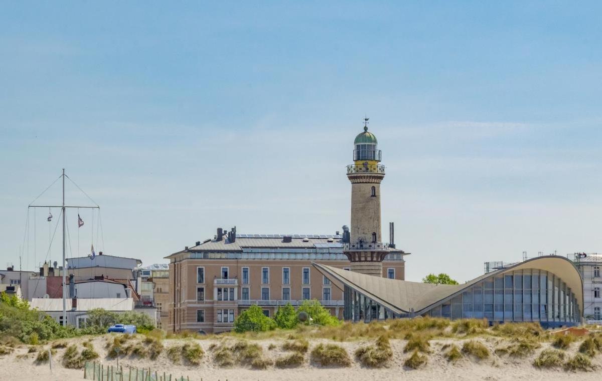 Strandmuschel, Ca 100M Z. Alten Strom Rostock Exteriör bild